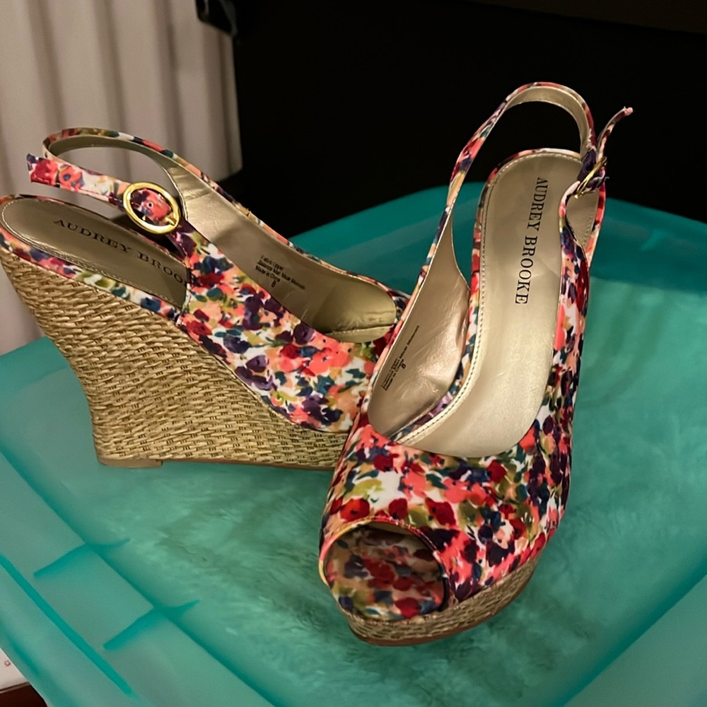 Audrey Brooke open toed floral wedges (8)